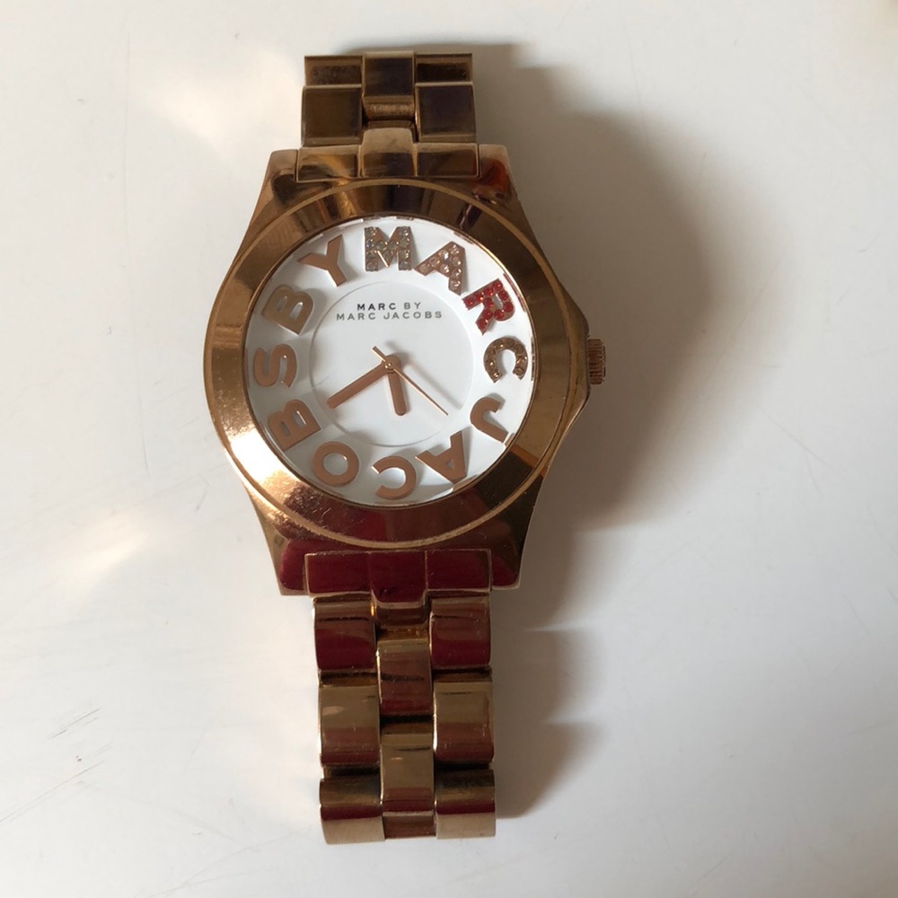 Marc Jacobs gold watch
